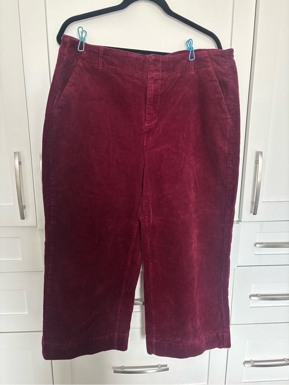 Addition Elle cropped cords size 16
